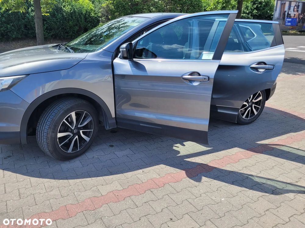 Nissan Qashqai 1.2 DIG-T Xtronic ACENTA - 3