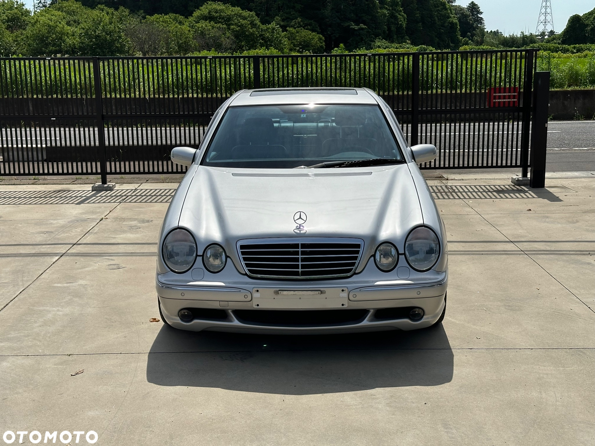 Mercedes-Benz Klasa E 55 AMG - 7