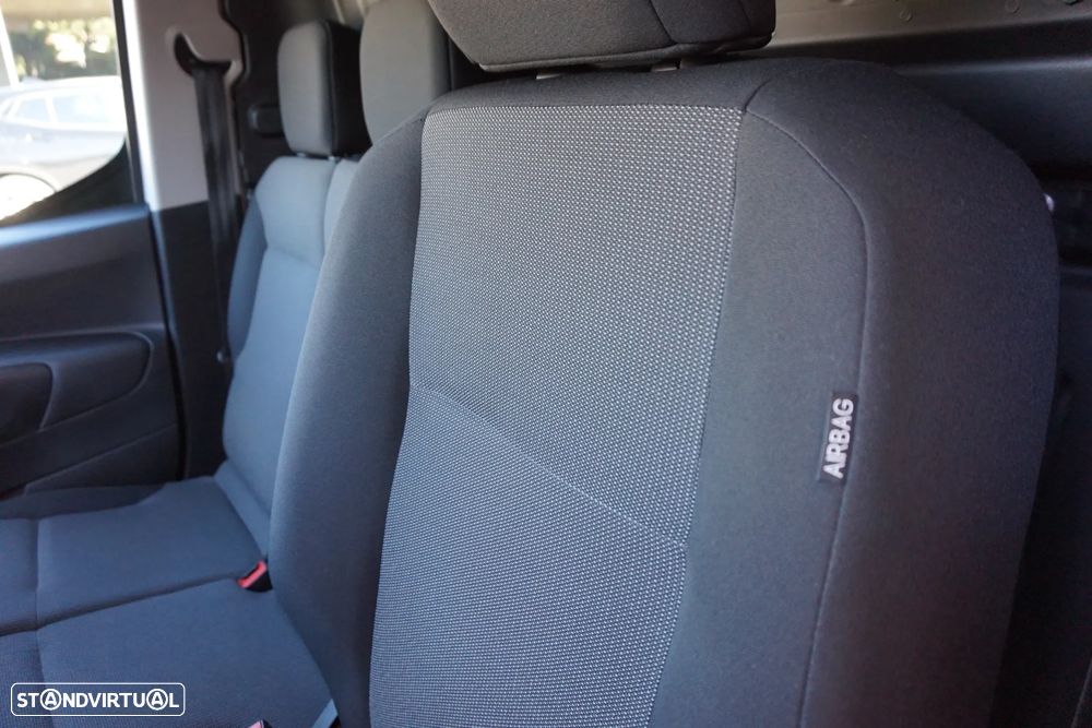 Toyota Proace City 1.5D 102 3 lug. Comfort IVA dedutível - 38