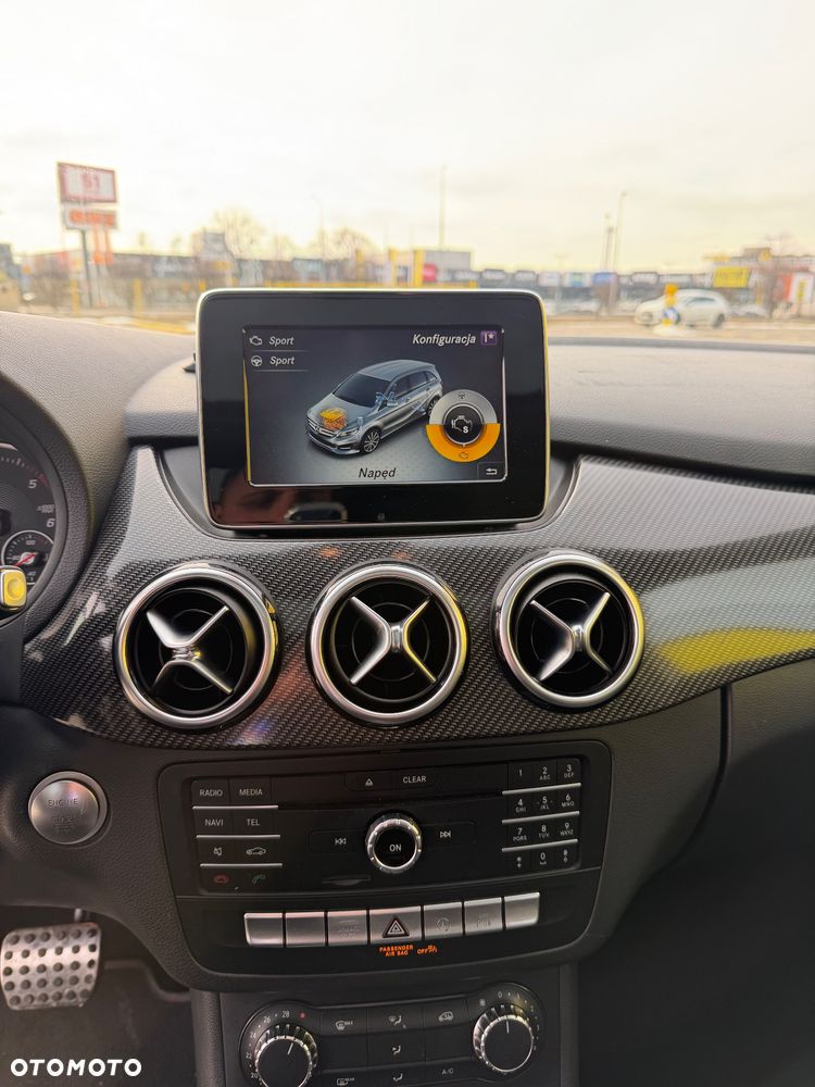 Mercedes-Benz Klasa B 200 (CDI) d 4Matic 7G-DCT AMG Line - 23