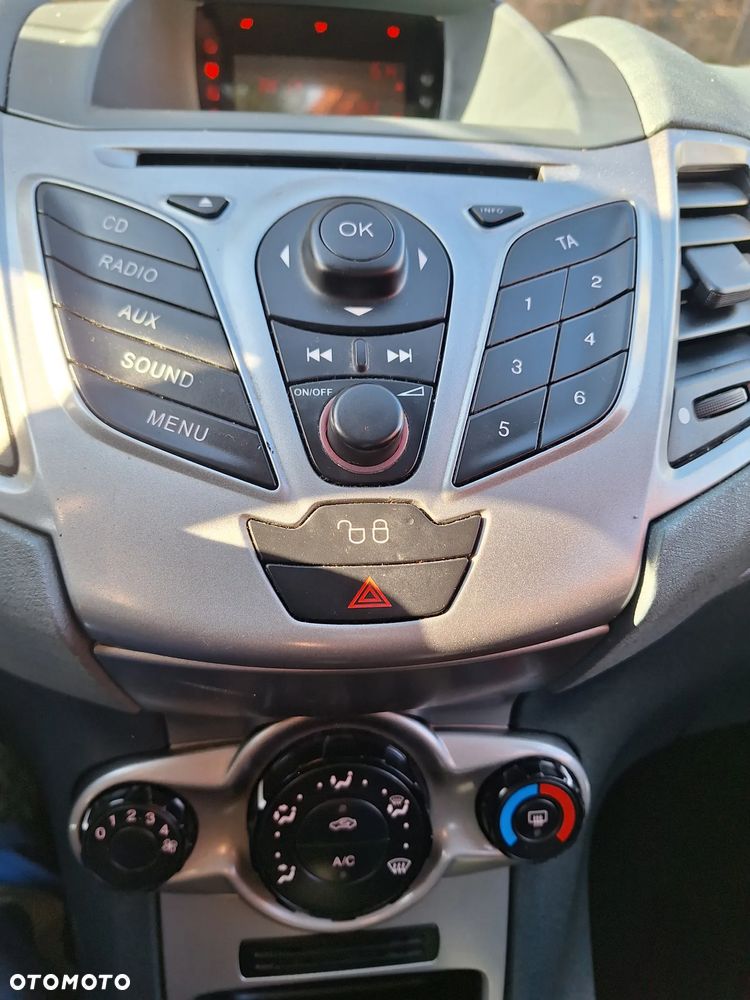 Ford Fiesta 1.25 Titanium - 8