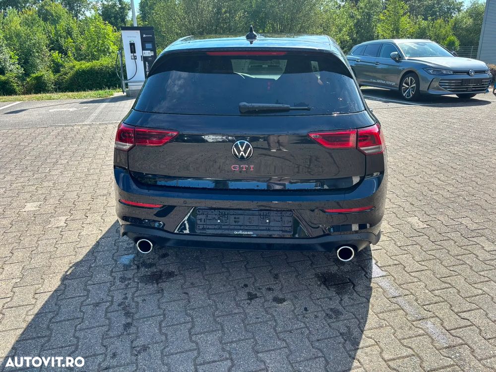 VOLKSWAGEN Golf 2024 — imagine 3