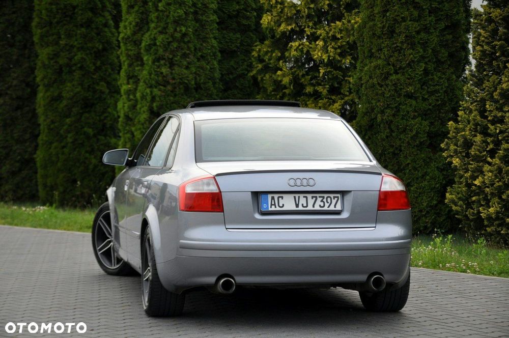 Audi A4 Limousine - 15