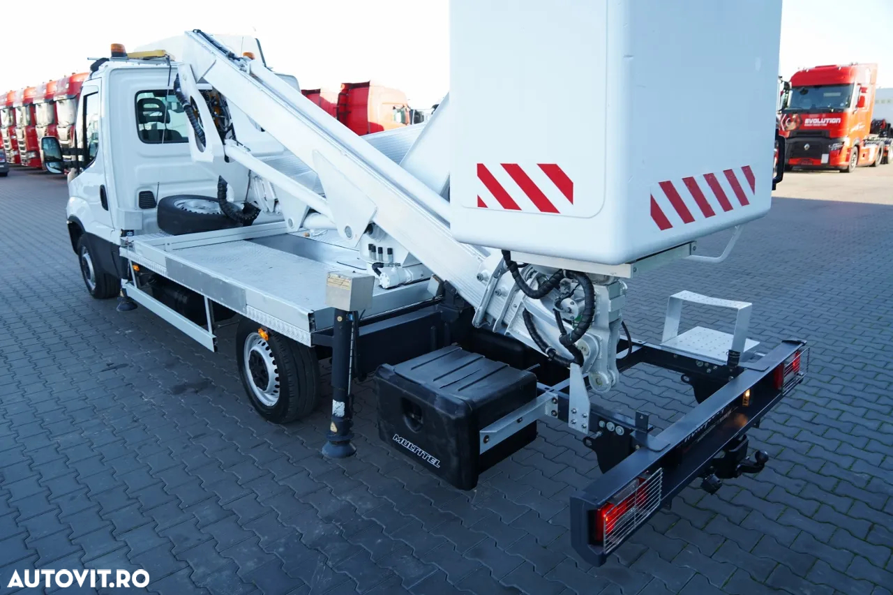 Iveco DAILY 35-120 / RIDICARE 20 METRI / 4 STABILIZATOARE / MANUALĂ / 2017 - 19