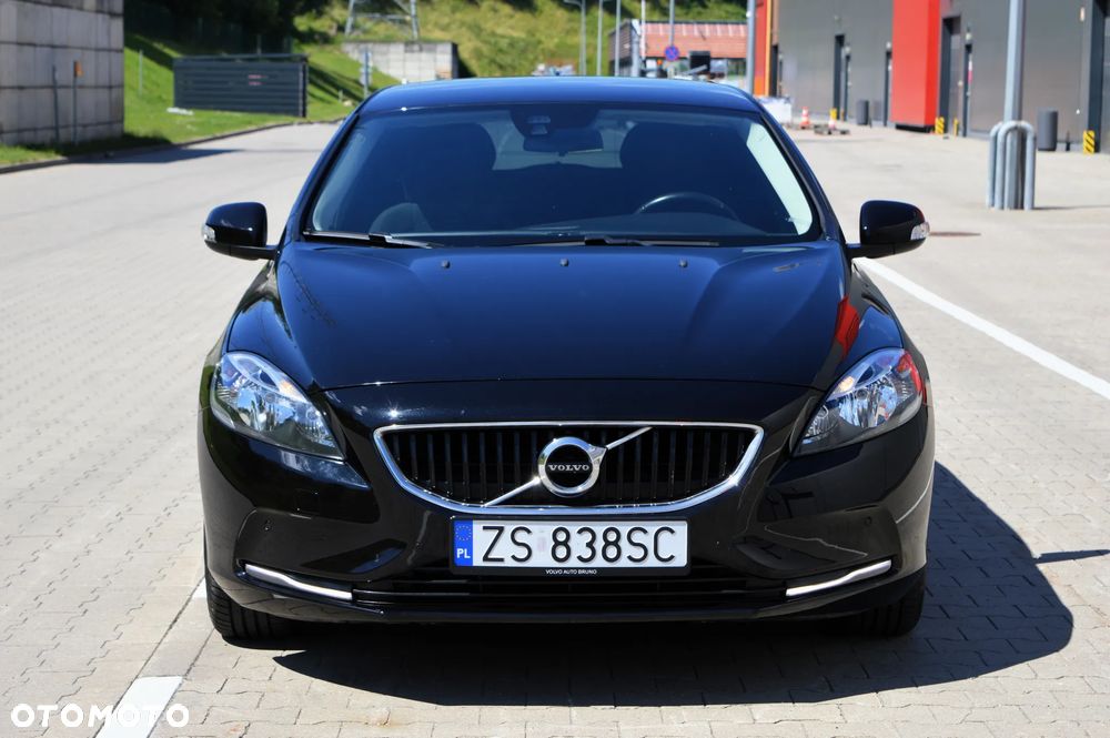 Volvo V40 T2 Momentum - 33