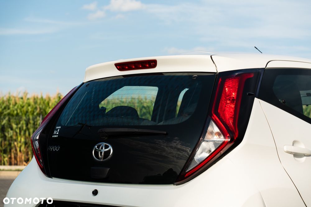 Toyota Aygo x-play - 11