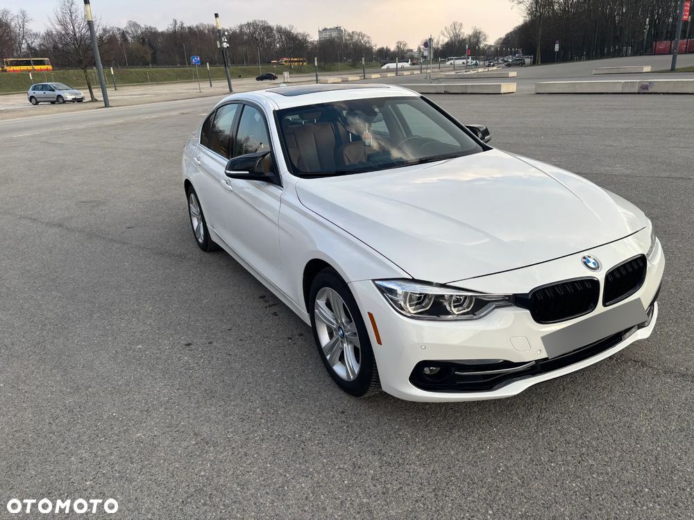 BMW Seria 3 330i Luxury Line sport - 14