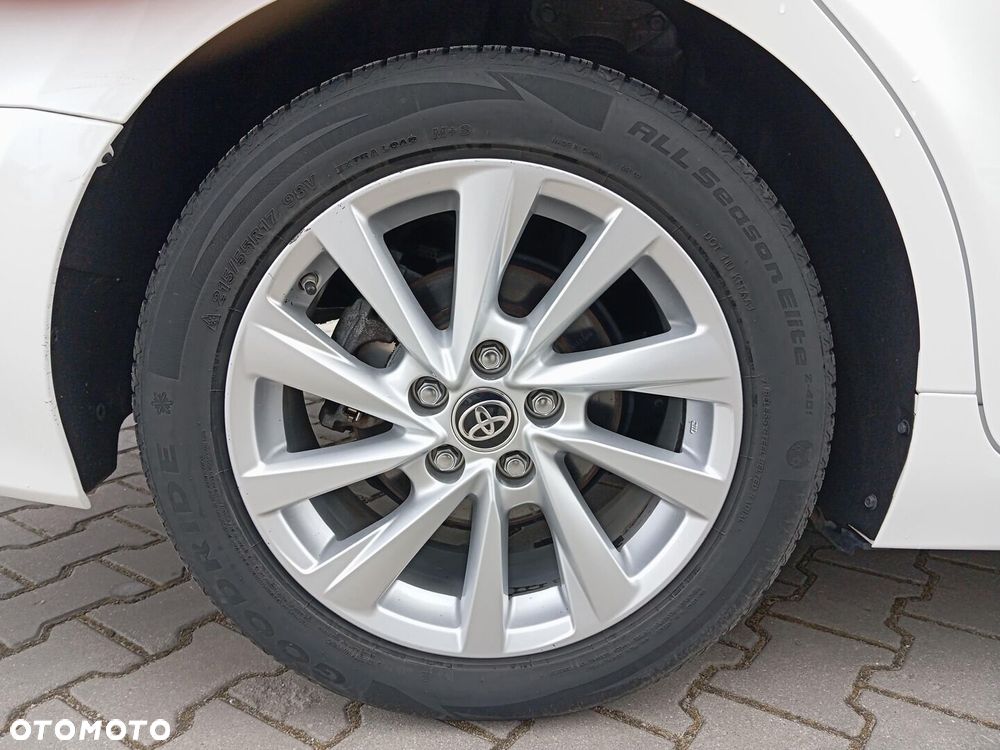 Toyota Camry 2.5 Hybrid Comfort CVT - 21