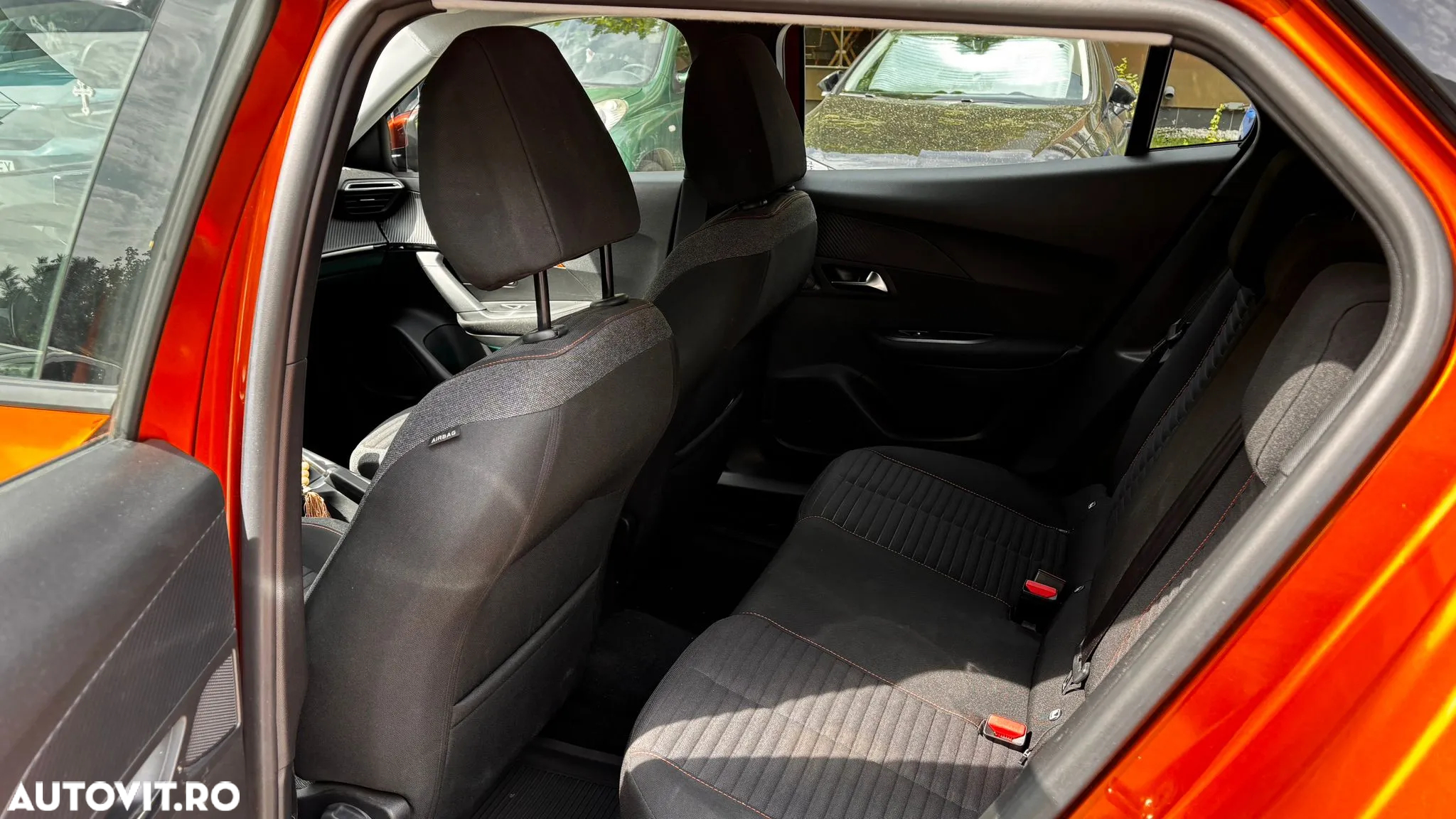 Peugeot 2008 1.2 L PureTech STT Active - 18
