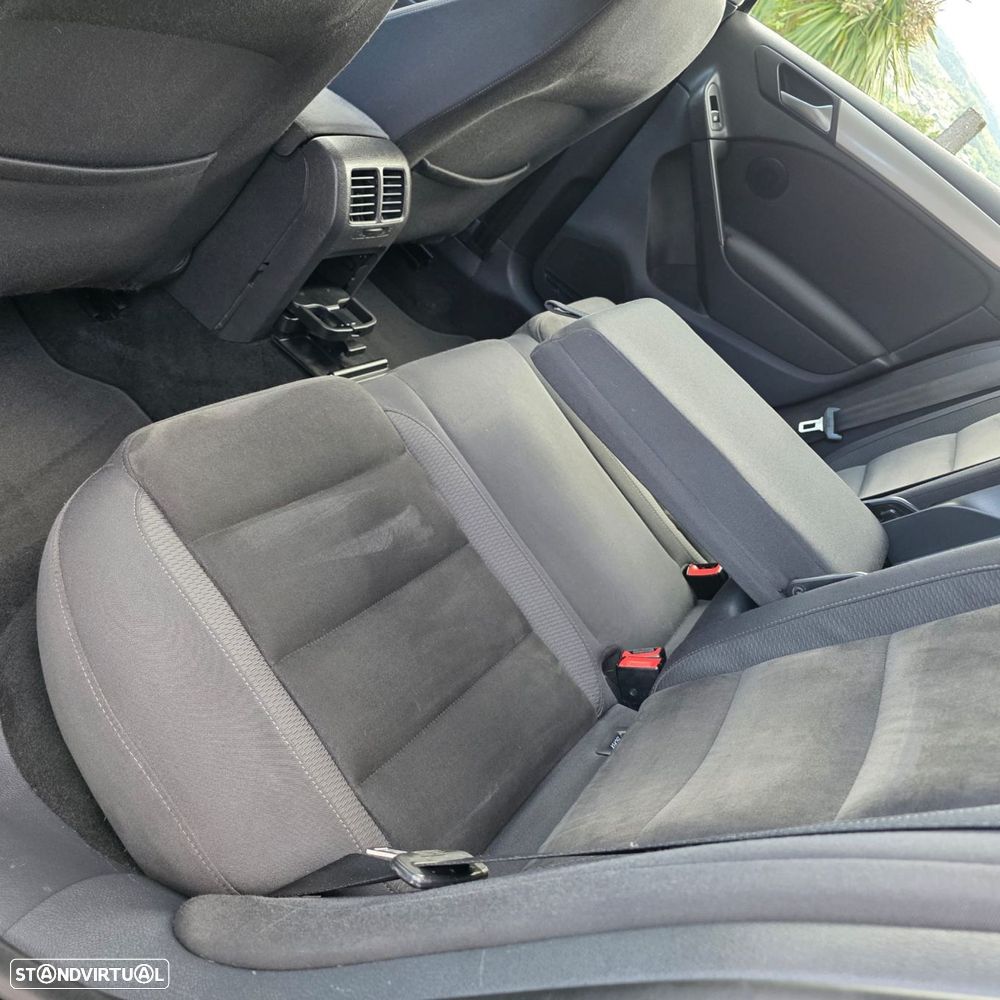 VW Golf 1.4 TSi Highline DSG - 31