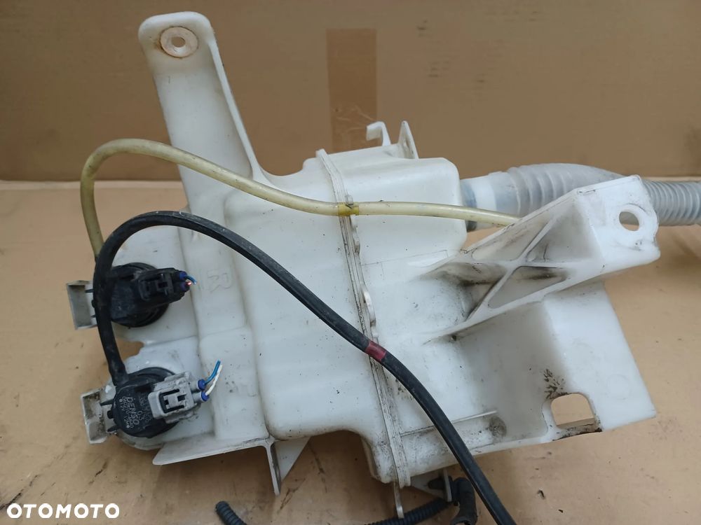 ZBIORNICZEK SPRYSKIWACZY TOYOTA RAV4 III 060851217 - 5