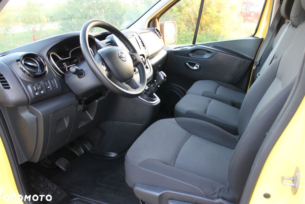 Nissan NV 300 - 8