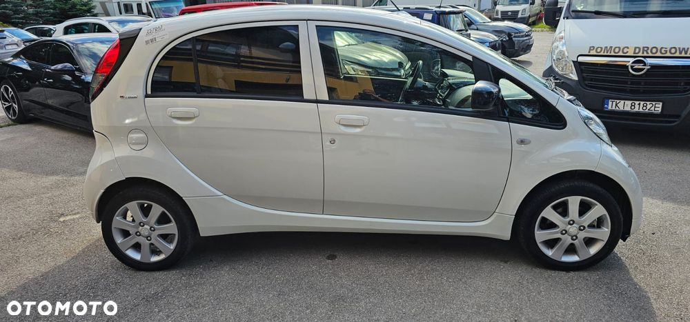 Peugeot iOn Active - 5