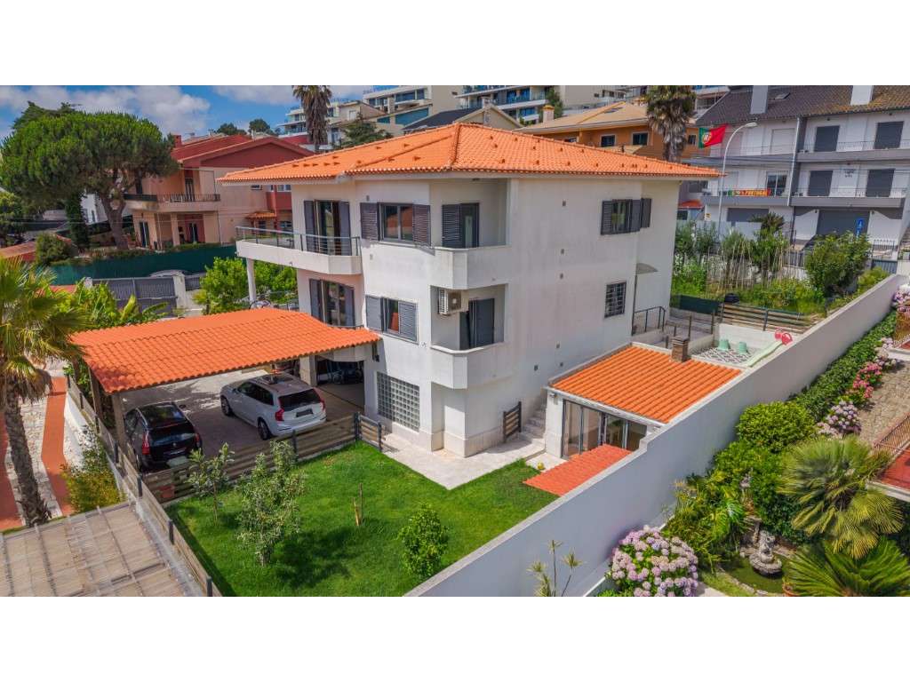 # Moradia Isolada T5 Totalmente Remodelada em Oeiras | 655 m² | Jar... - Grande imagem: 2/58