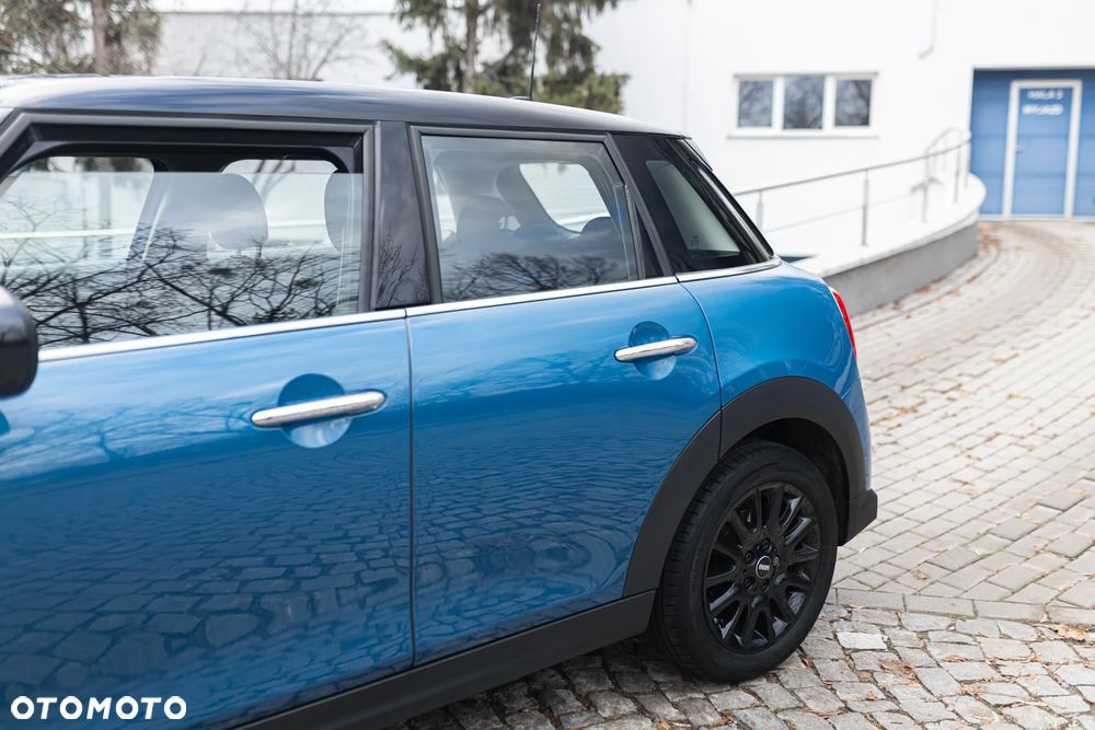 MINI Cooper Standard - 4