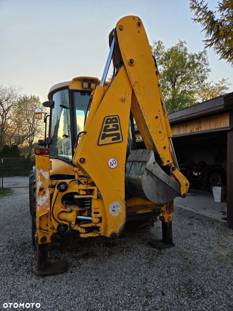 JCB 4CX - 10