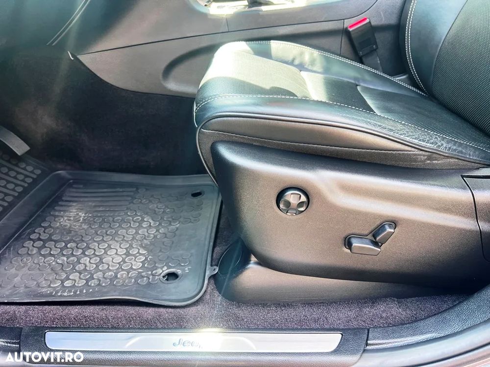 Jeep Grand Cherokee 3.0 TD AT Overland - 21