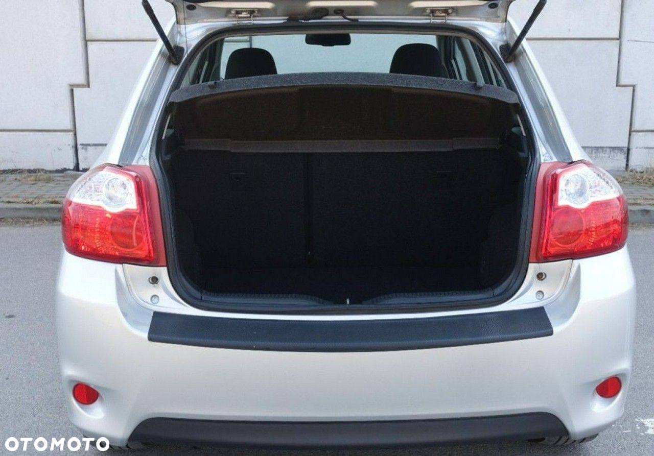 Toyota Auris - 28