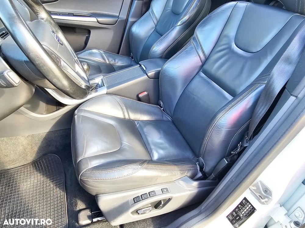 Volvo XC 60 D5 AWD Summum - 19