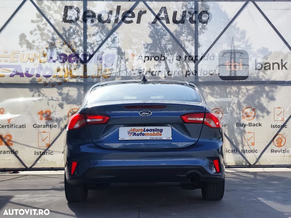 Ford Focus 1.0 EcoBoost Titanium - 11