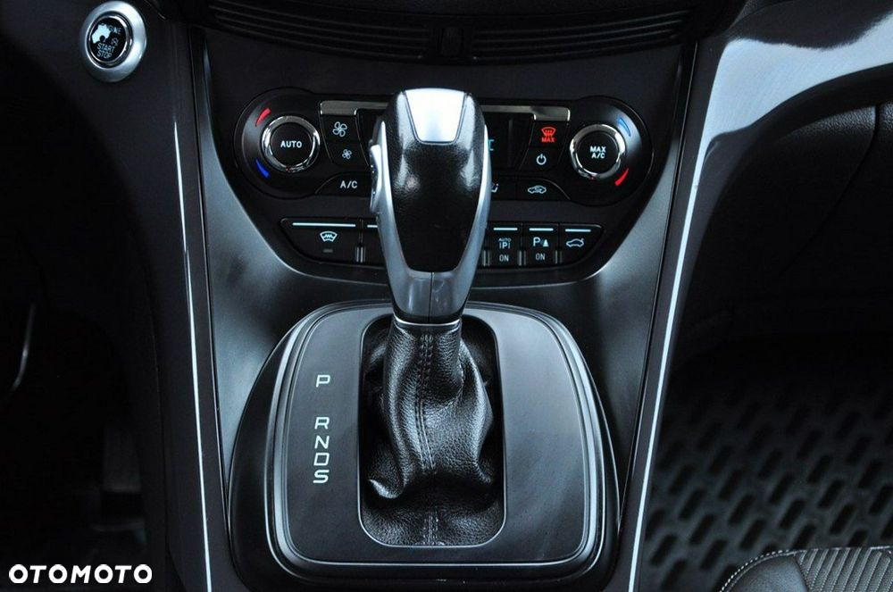 Ford Kuga 2.0 TDCi 4x4 Titanium - 34