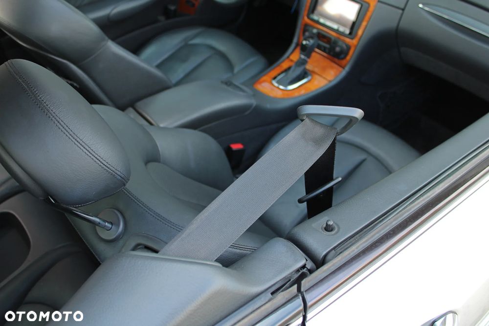 Mercedes-Benz CLK - 19