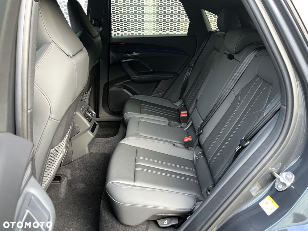 Audi Q5 Sportback - 26