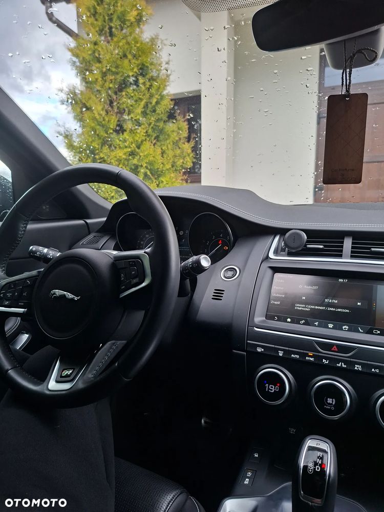 Jaguar E-Pace P200 AWD R-Dynamic SE - 14