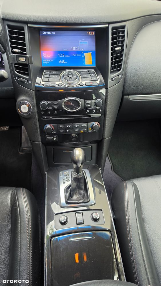 Infiniti QX70 - 17
