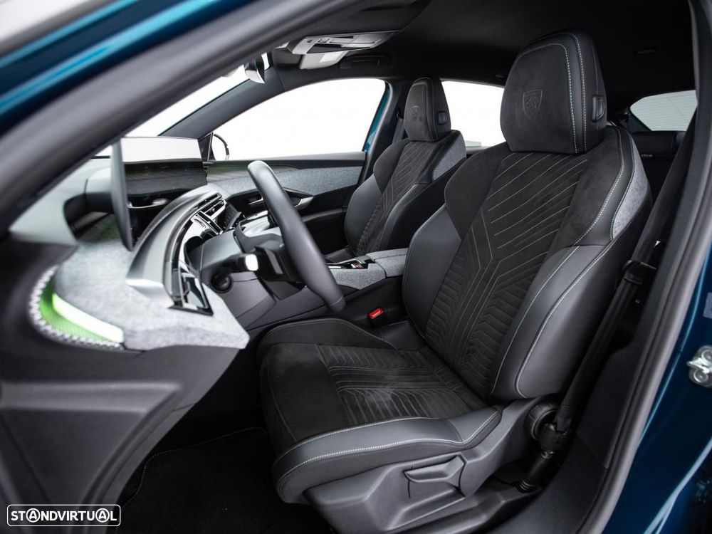 Peugeot E-3008 73 kWh GT - 9