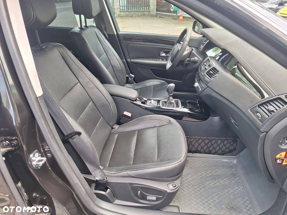 Renault Laguna dCi 180 FAP Initiale - 18