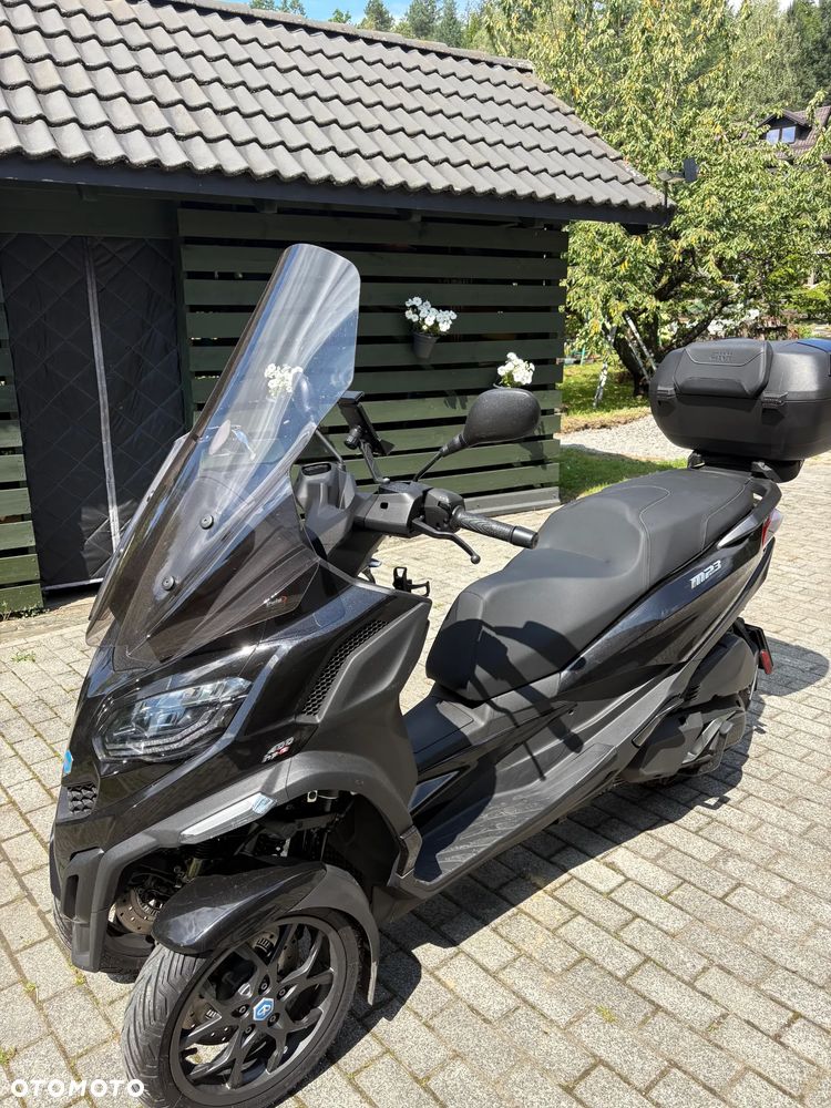 Piaggio MP-3 - 1