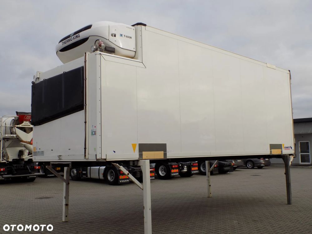 Schmitz ZABUDOWA BDF