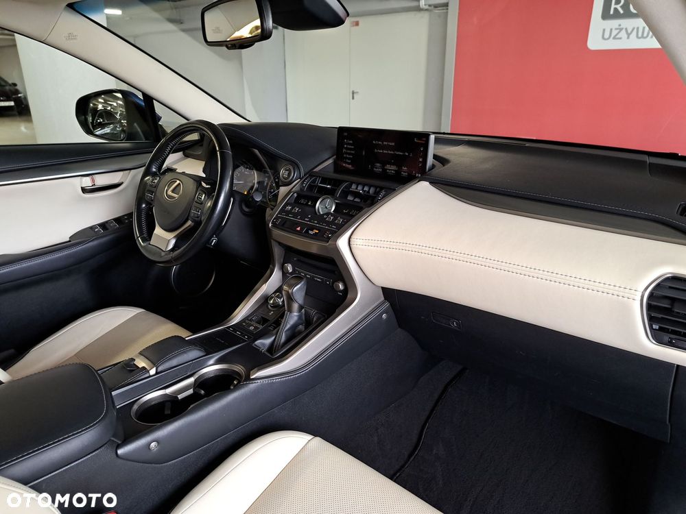 Lexus NX 300 Comfort AWD - 16