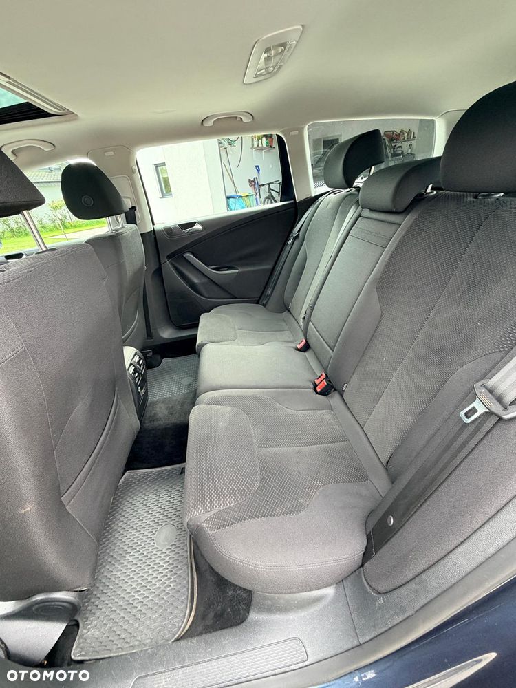 Volkswagen Passat 2.0 TDI DPF Highline - 12