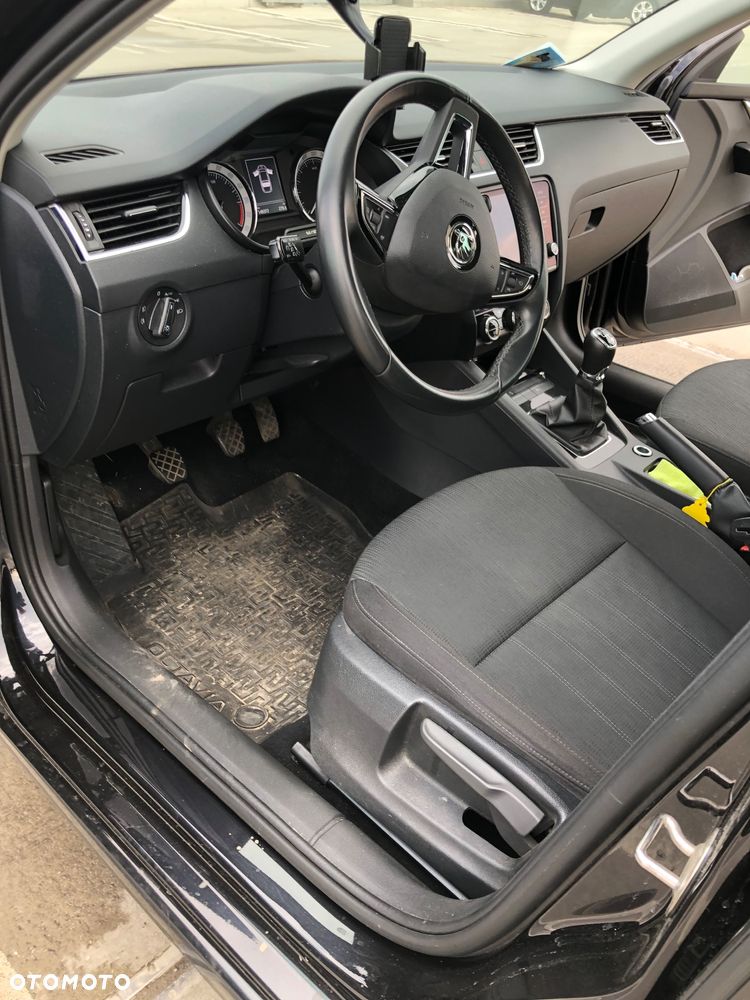 Skoda Octavia 1.6 TDI Ambition - 8