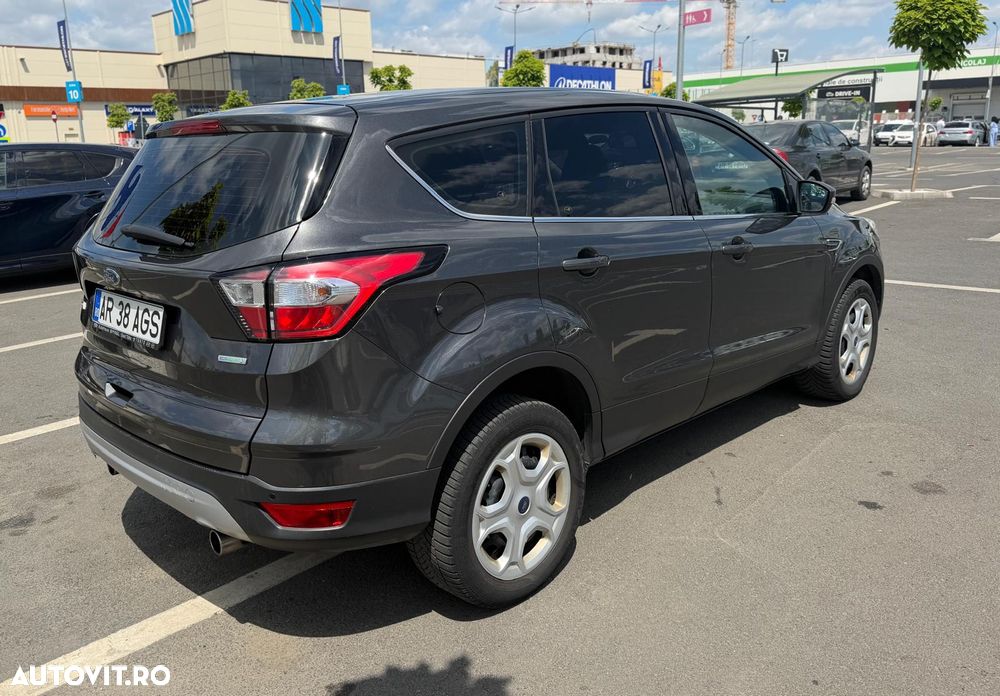 Ford Kuga - 4