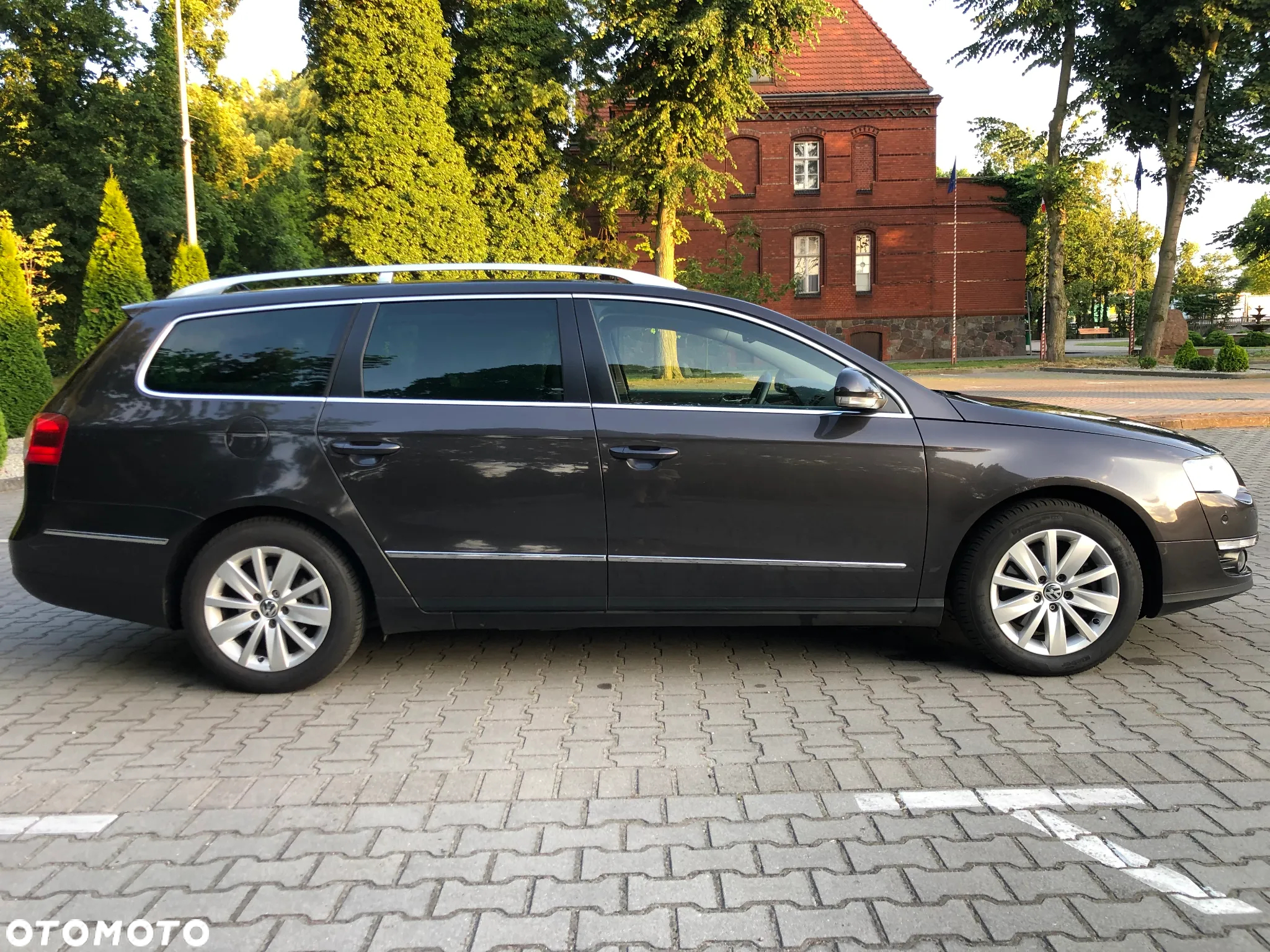 Volkswagen Passat Variant 2.0 TDI DPF DSG Highline - 2