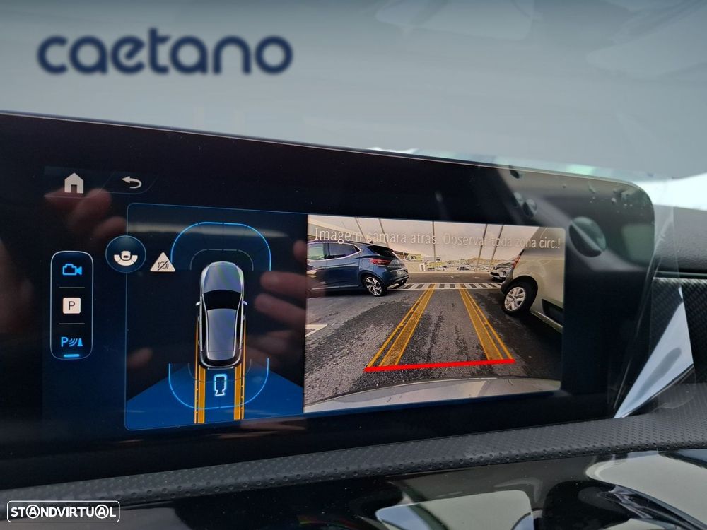 Mercedes-Benz A 250 e - 25