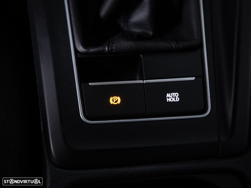 VW Golf 2.0 TDI Conceptline - 20
