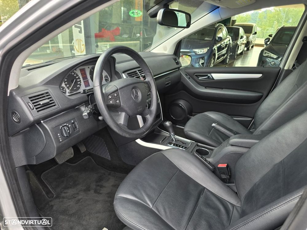 Mercedes-Benz B 180 - 14