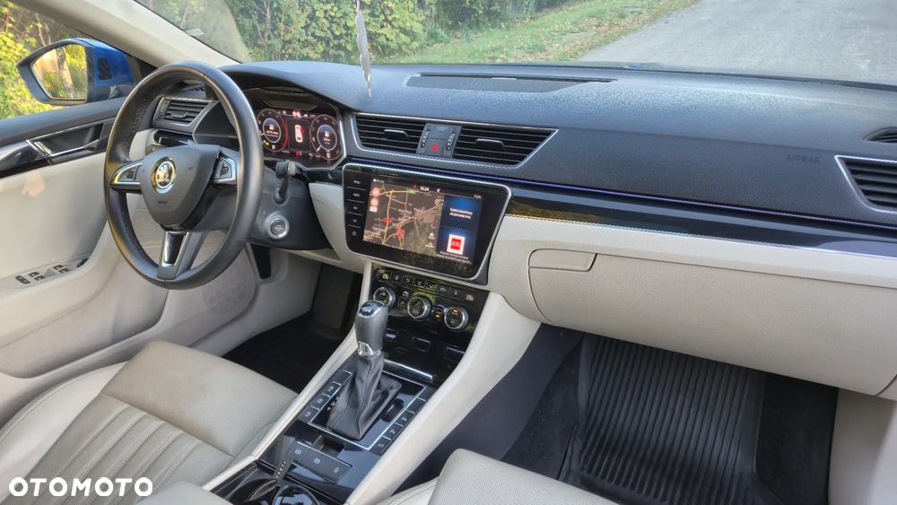 Skoda Superb 2.0 TDI 4x4 L&K DSG - 10