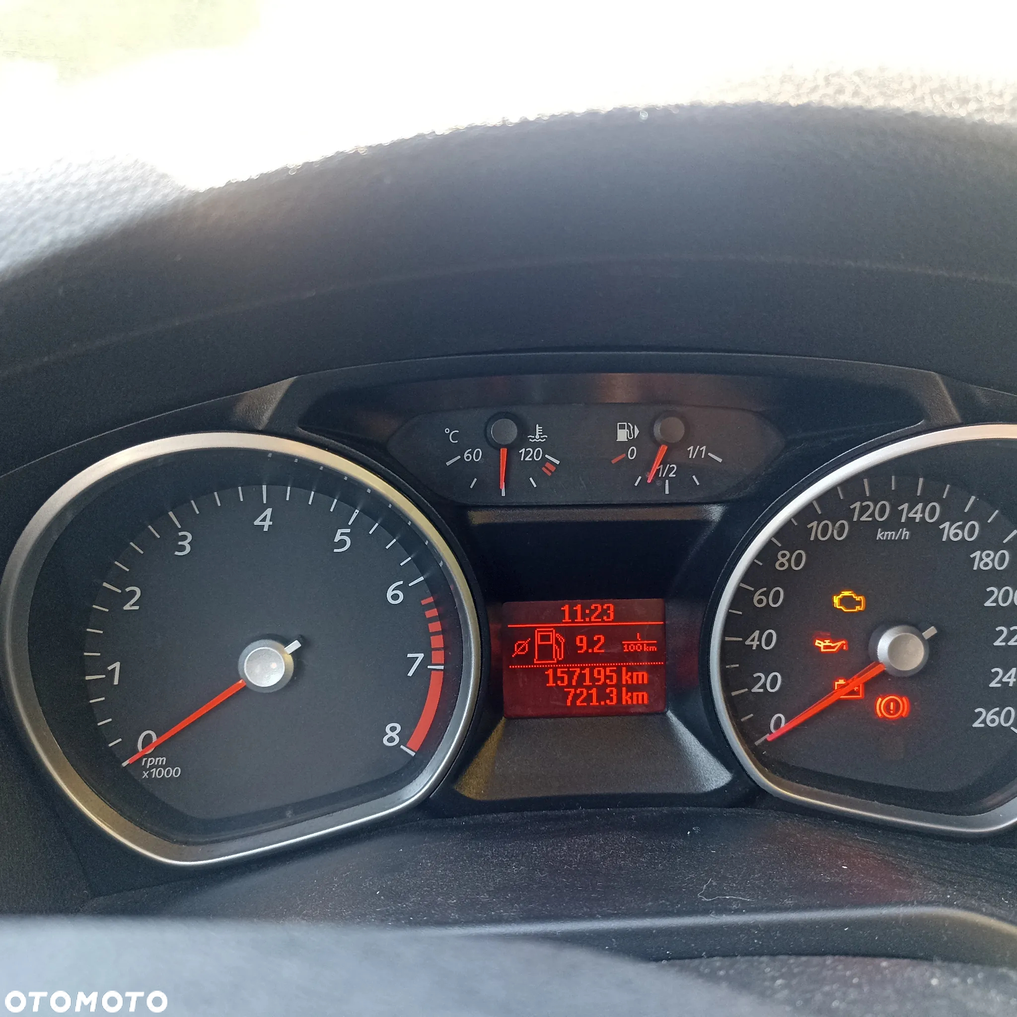 Ford Mondeo 1.6 Ambiente - 13