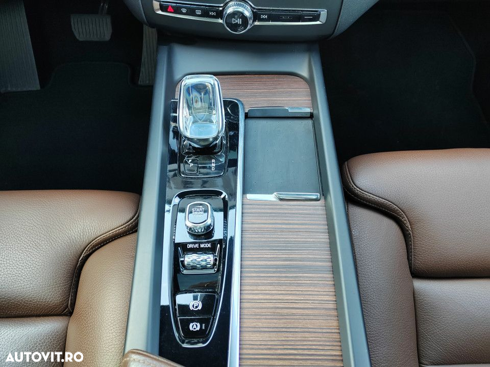 Volvo XC 60 T8 Twin Engine AWD Inscription - 28