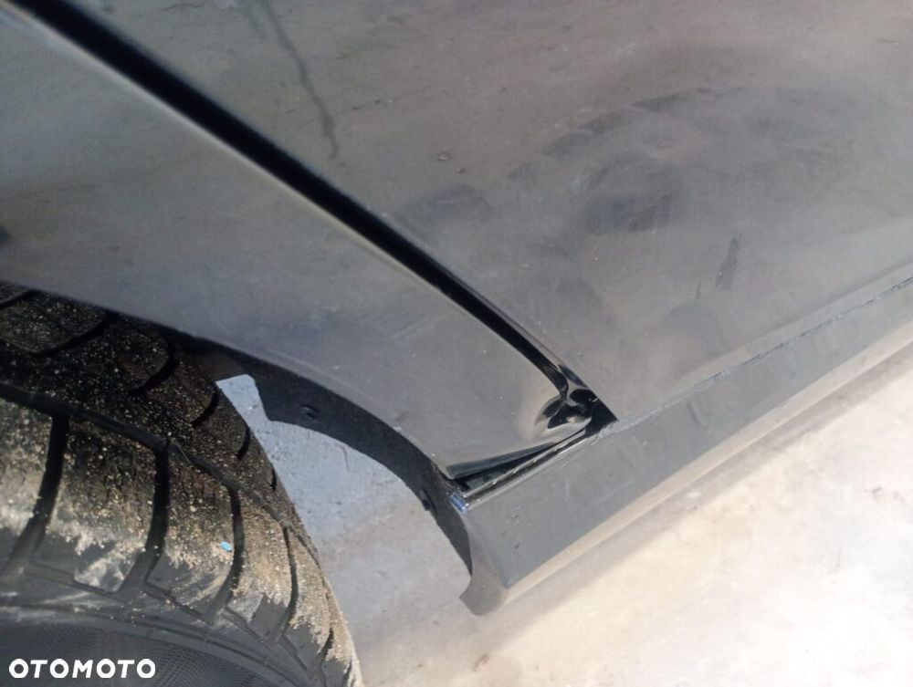 BMW Seria 1 118d DPF - 12