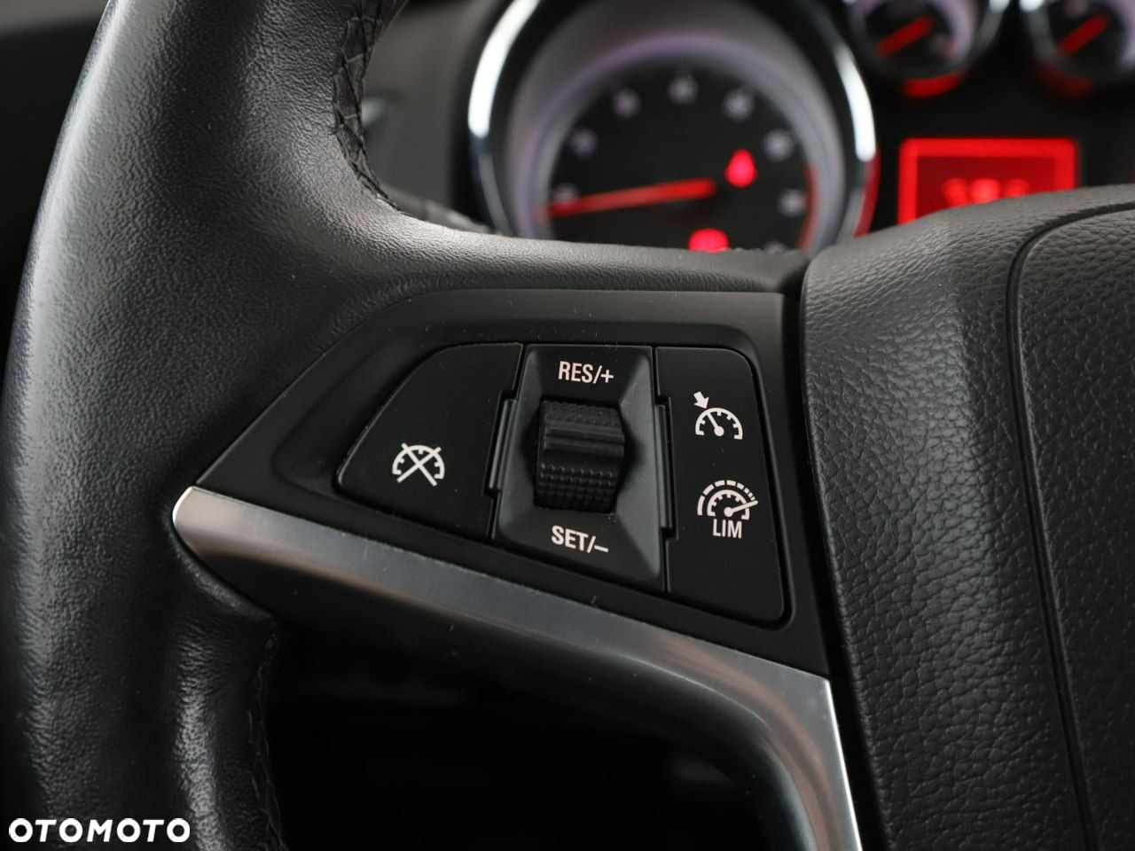 Opel Astra 1.4 Turbo Style - 30