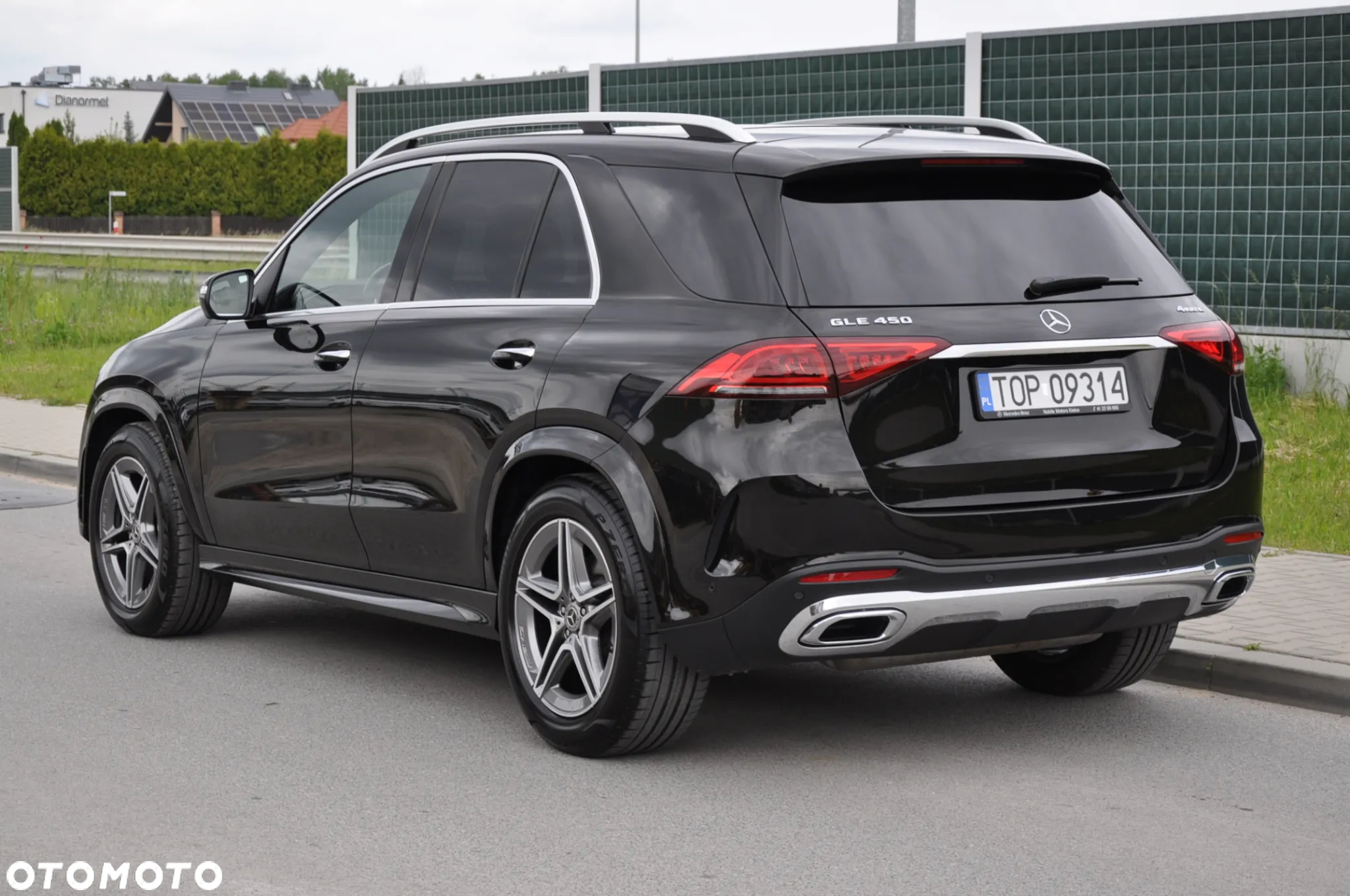 Mercedes-Benz GLE - 22