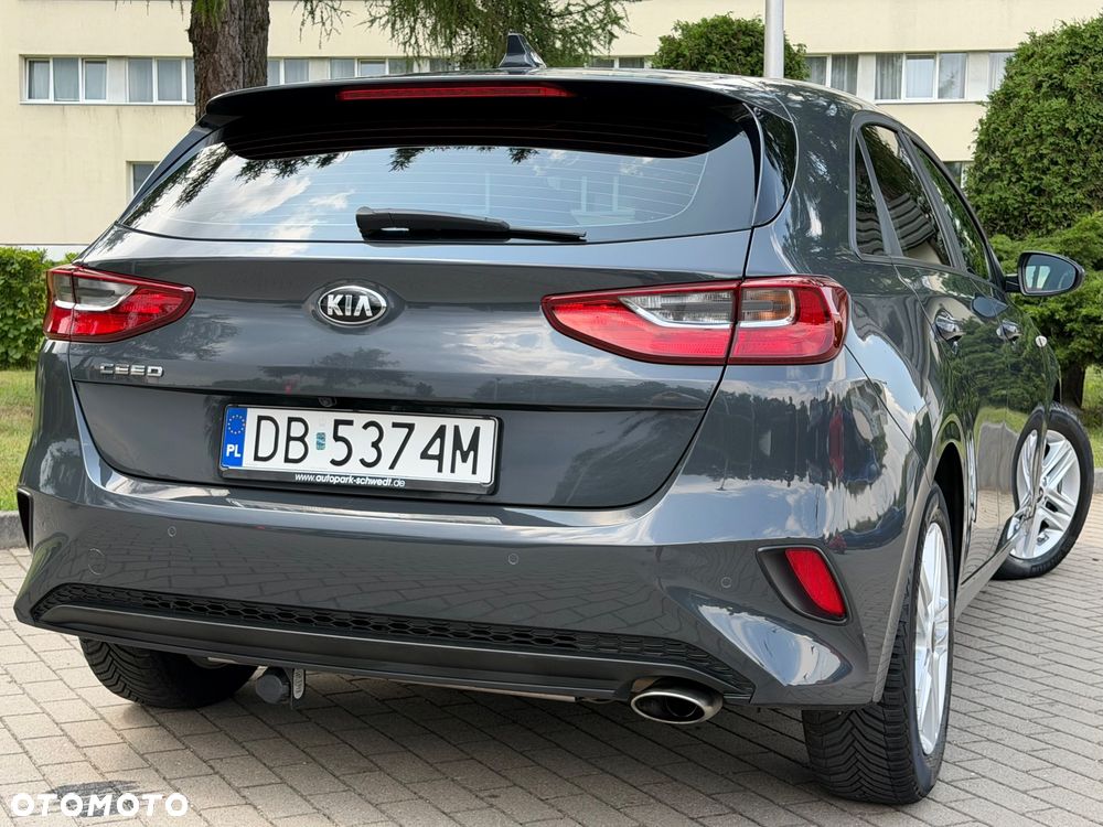 Kia Ceed 1.4 CVVT Dream-Team Edition - 27