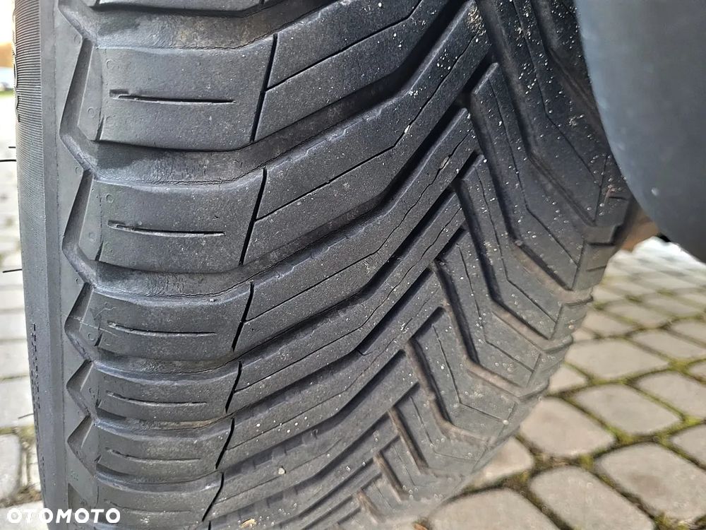 Land Rover Discovery Sport D150 HSE - 34