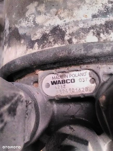 SIŁOWNIK HAMULCOWY ZAWÓR OSUSZACZ PODUSZKA FENDT 936 939 - 6